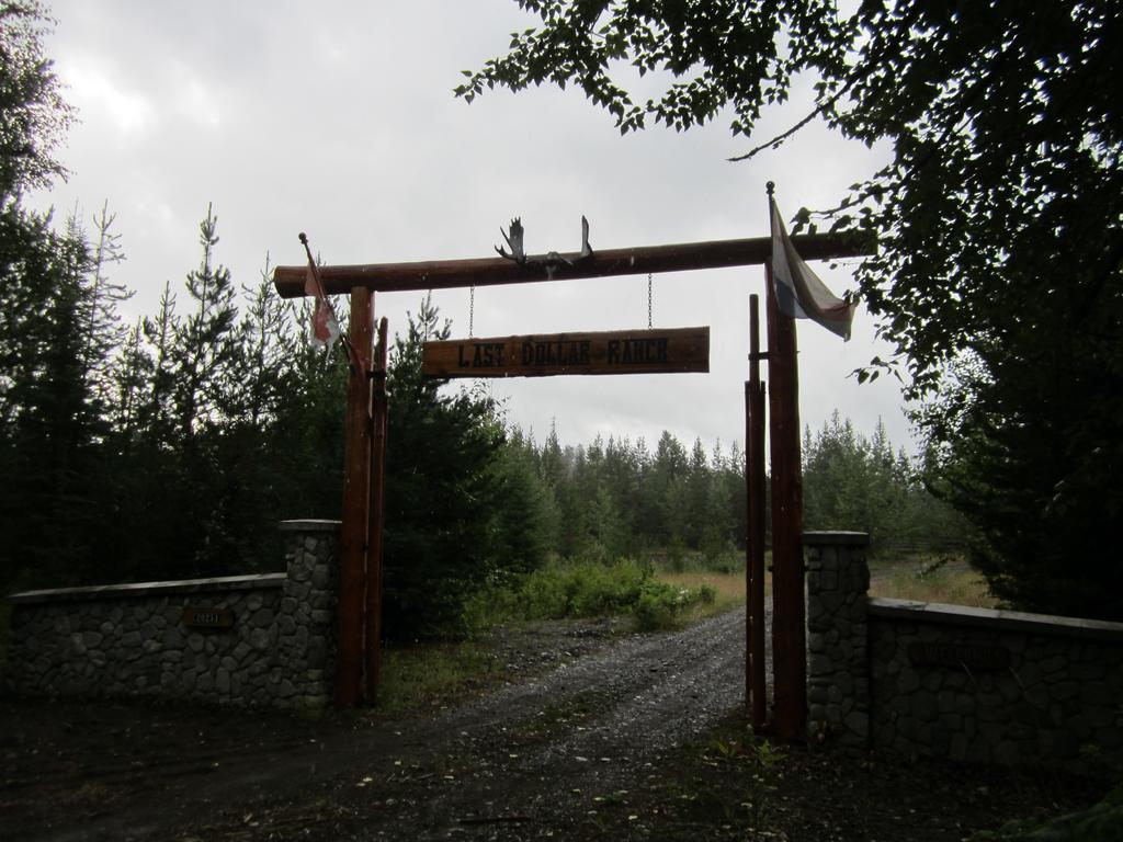 Ldr Lodge - Last Dollar Ranch Smithers Eksteriør bilde