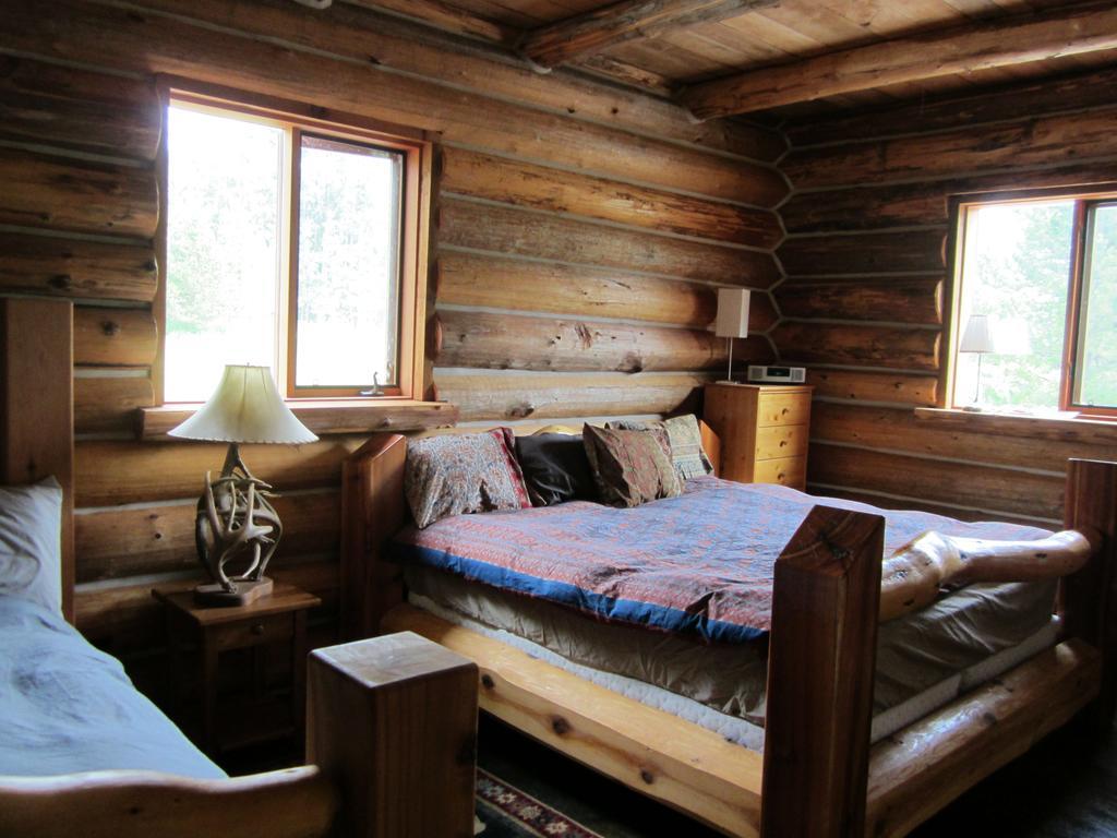 Ldr Lodge - Last Dollar Ranch Smithers Eksteriør bilde