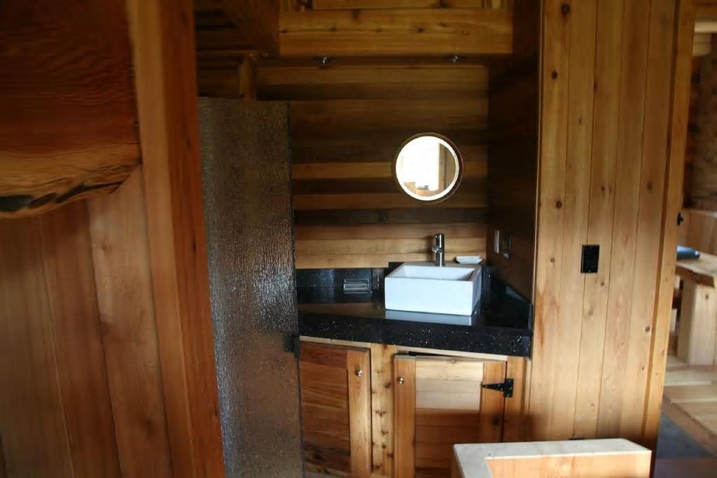 Ldr Lodge - Last Dollar Ranch Smithers Eksteriør bilde