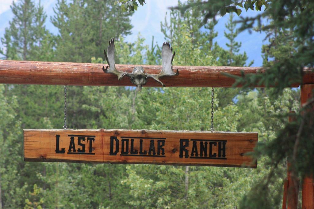 Ldr Lodge - Last Dollar Ranch Smithers Eksteriør bilde